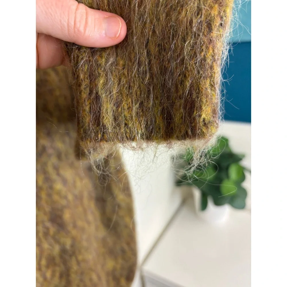 New With Tag Vintage Fuzzy Hairy Mohair V Neck Sweater  Olive Moss Mustard - Picture 4 of 9